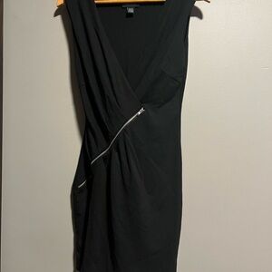 Chic Asymmetrical Black Dress with Zipper Detail
